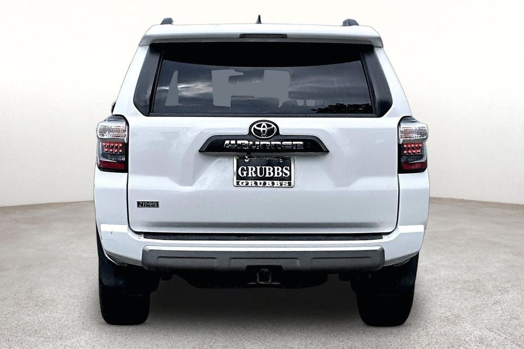 2020 Toyota 4Runner — detail view