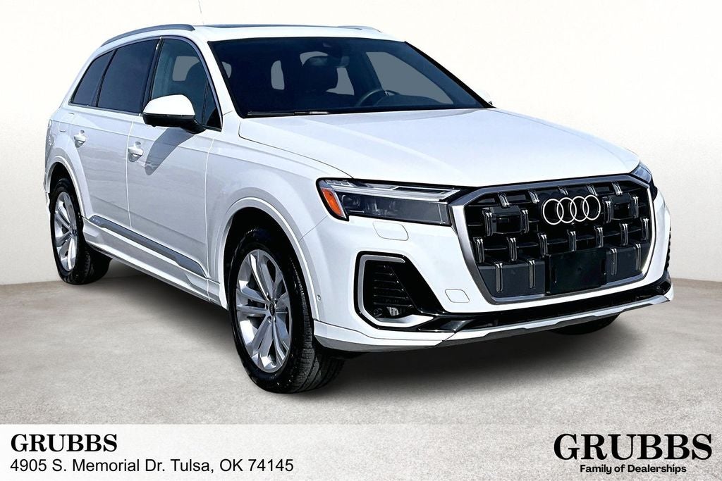 2025 Audi Q7 55 Premium Plus quattro in White — front three-quarter view